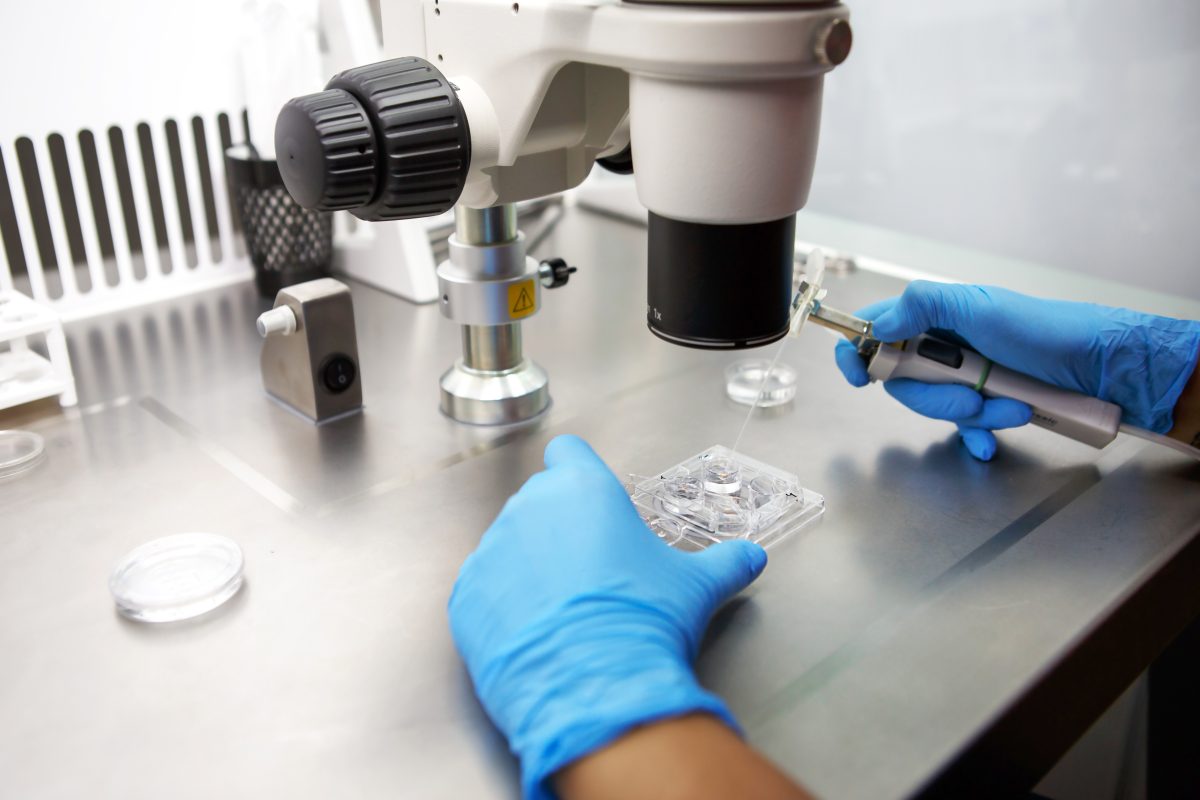 hands-of-a-scientist-in-the-laboratory-with-a-test-2022-01-12-08-21-52-utc-1200x800.jpg